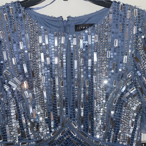 Formal Mid Dress. - Picture 3 of 6